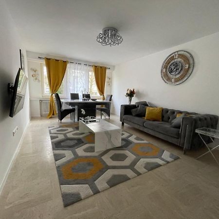 Bonnevoie, Charmant Appartment Avec Parking Prive Luxembourg Eksteriør bilde