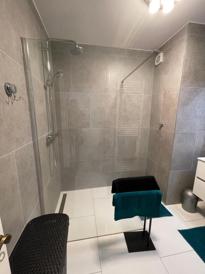 Bonnevoie, Charmant Appartment Avec Parking Prive Luxembourg Eksteriør bilde